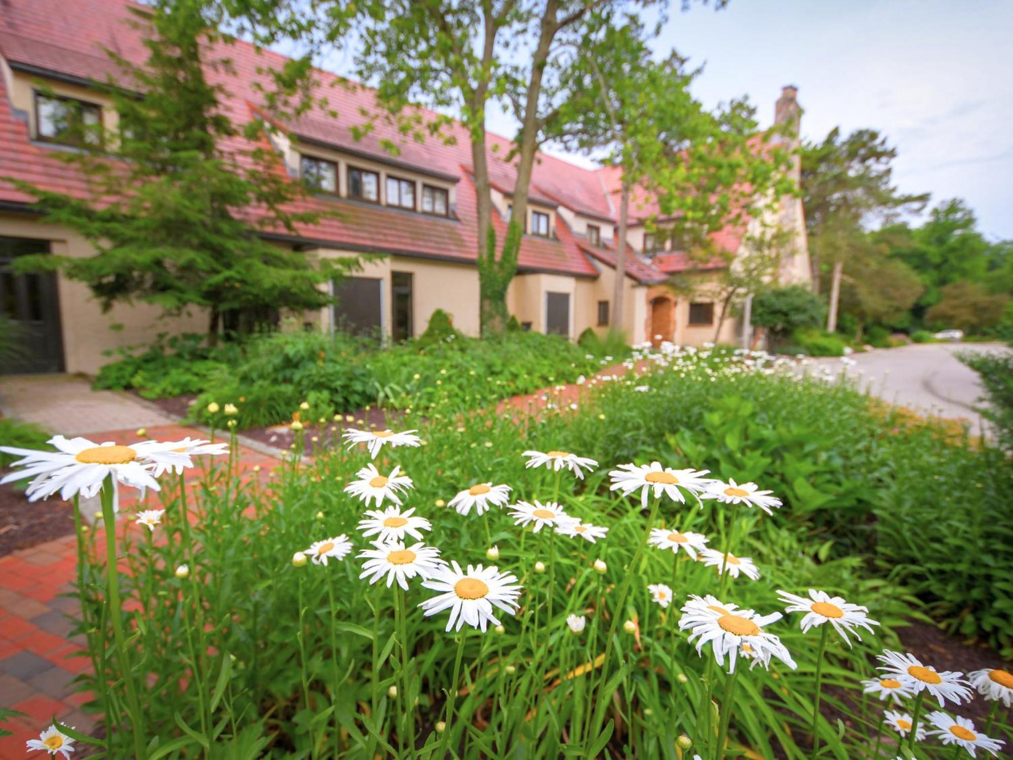 Potawatomi Inn & Cabins Angola Exteriör bild