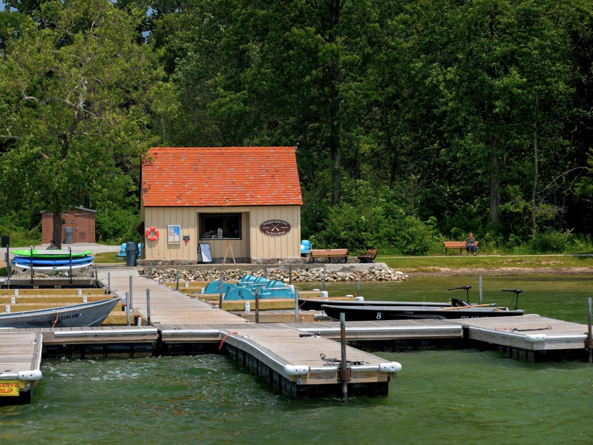 Potawatomi Inn & Cabins Angola Exteriör bild